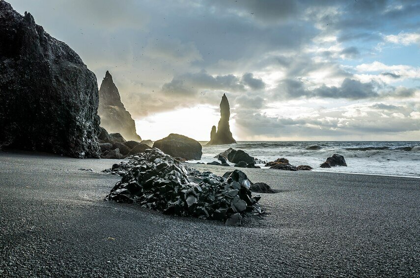 Islanda - Spiaggia nera di Reynisfjara